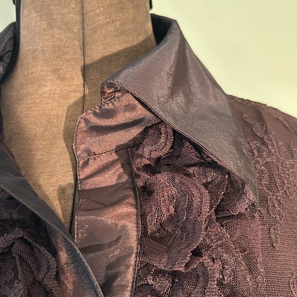 Svetlana size 10 brown polyester and lace long sleeve blouse with detached cami - Picture 15 of 17